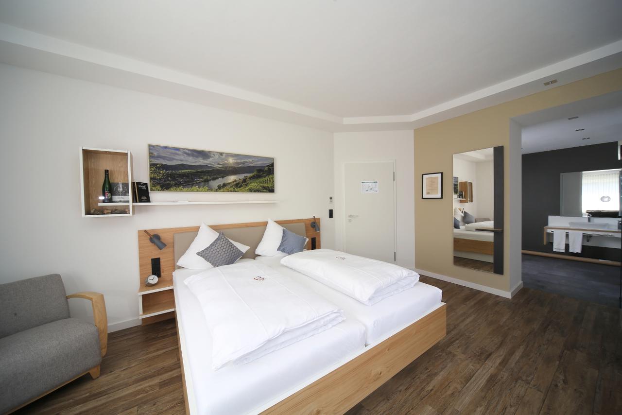 Superior Villa,670392987:JPEG